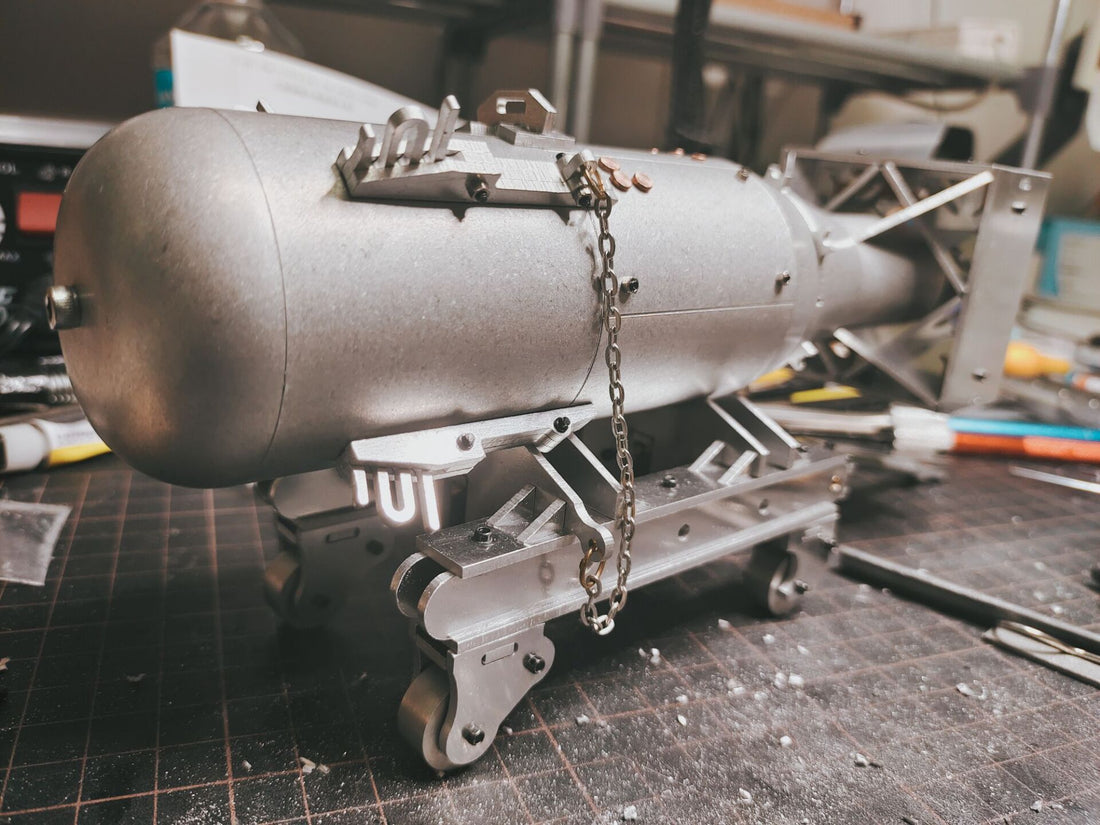 Explore the Charm of History and Science: 1/12 Full Metal WWII American "Little Boy" Nuclear Bomb Assembly Model - Mech Artisans