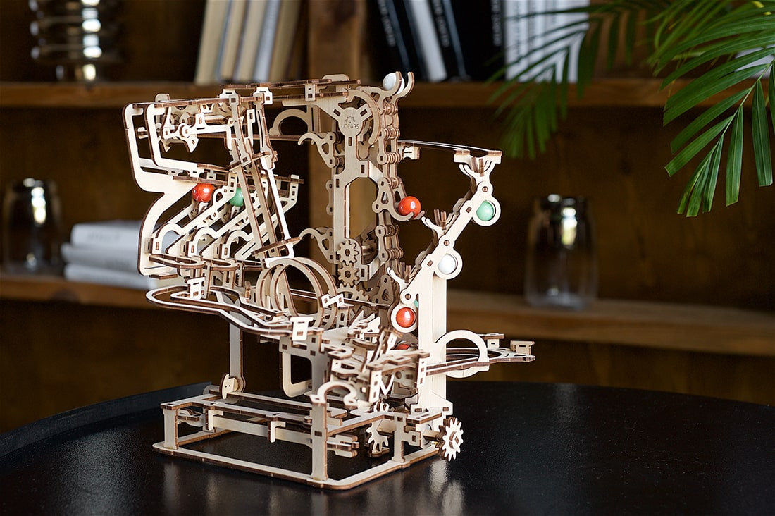 Ugears - Marble Run Chain Hoist model kit