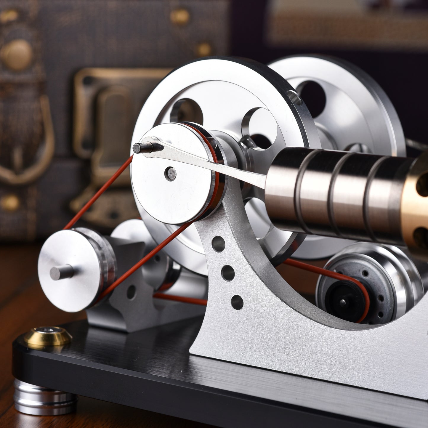 Stirling Engine Model - A Synthesis of Elegance and Mechanical Precision (M16-22-D)