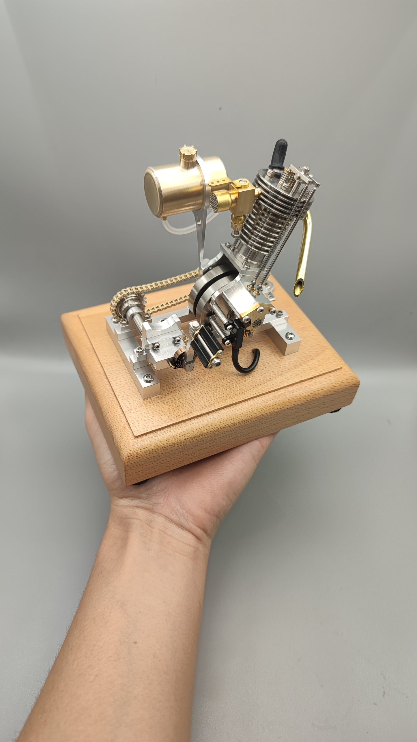 H09 Mini Hoglet Single-Cylinder Four-Stroke Gasoline Engine Model for Motorcycles with Pedal Start - Perfect Gift with Educational Significance"