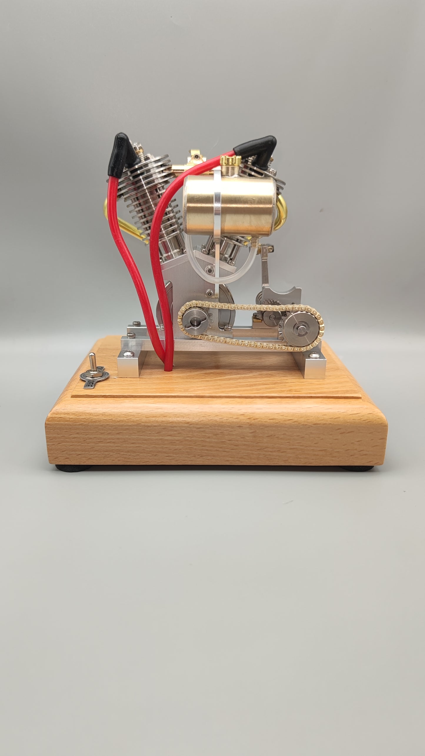 H08 4.2CC OHV V-Twin Four-Stroke Gasoline Engine Mini Retro Motorcycle Engine Model with Pedal Start